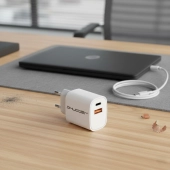 Oryginalna Ładowarka sieciowa Shudder gniazdo USB + USB-C z funkcją Power Delivery i Quick Charge 20W biała-109733